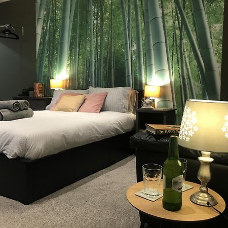 Contemporary 1 Bed Studio For Comfy Stay In Wigan Exteriör bild