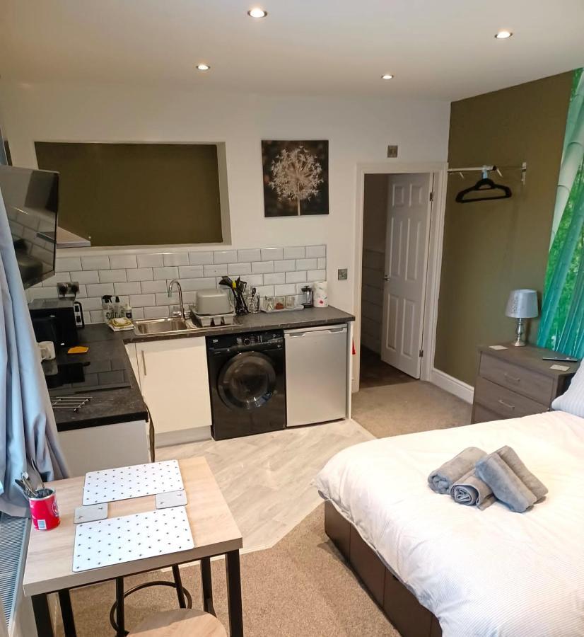 Contemporary 1 Bed Studio For Comfy Stay In Wigan Exteriör bild